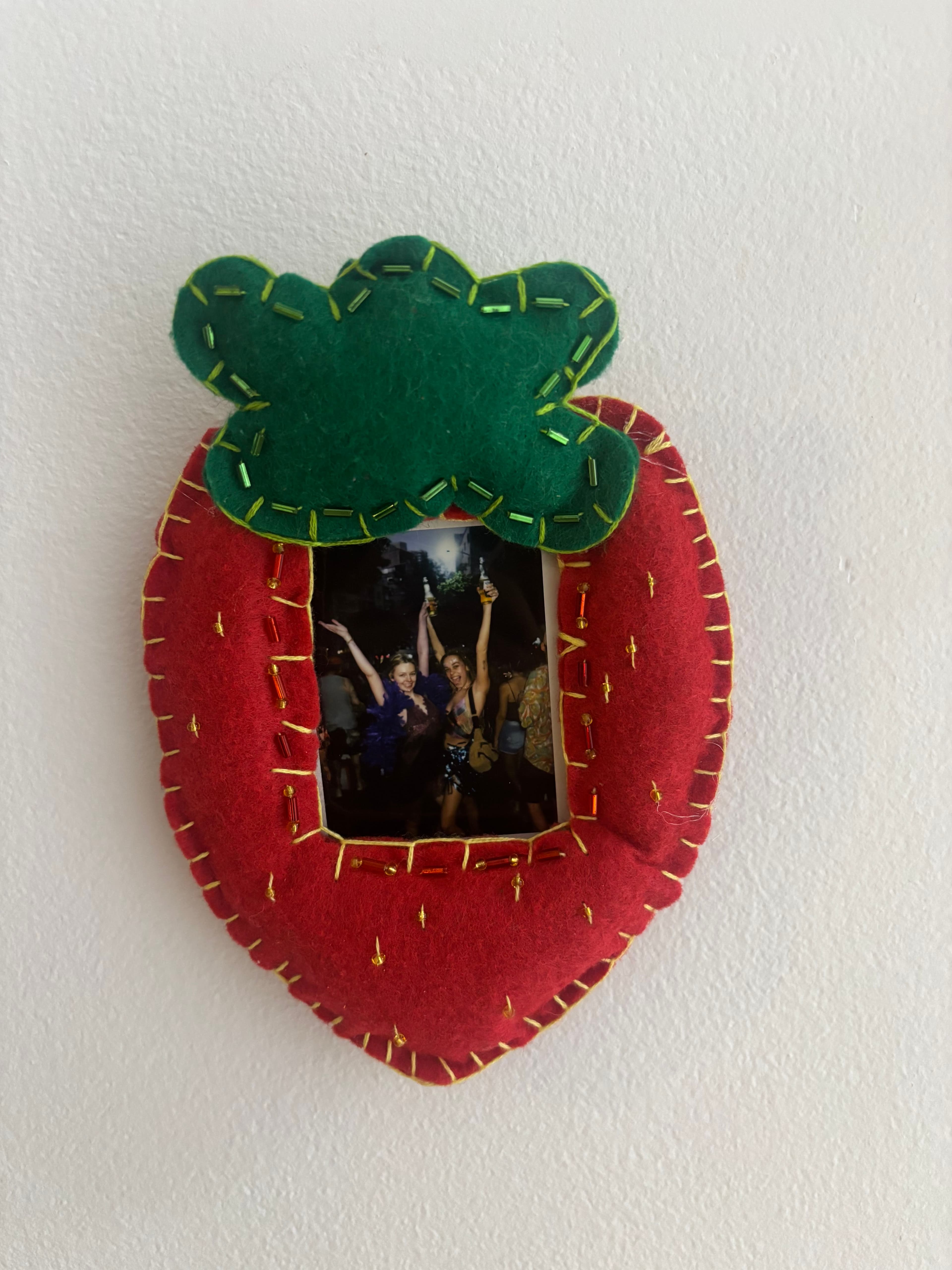 Felt strawberry frame